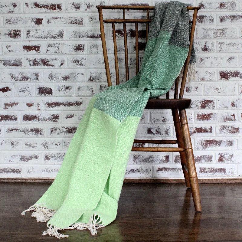 AMY | Handwoven Eco-Friendly Cotton Blanket in Greens