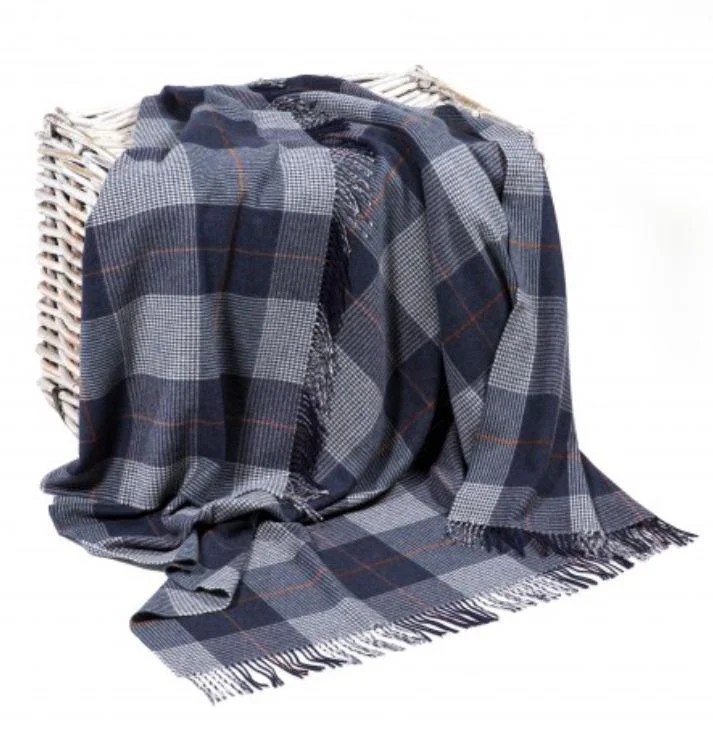 Lambswool Throw Navy Grey Glencheck