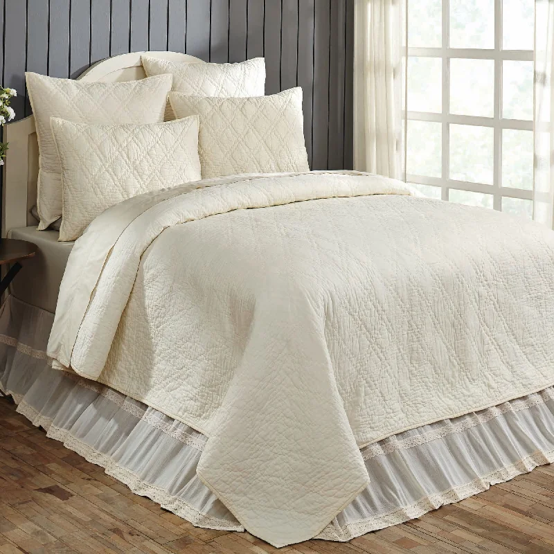 Casey Parchment Queen Quilt 92Wx92L VHC Brands