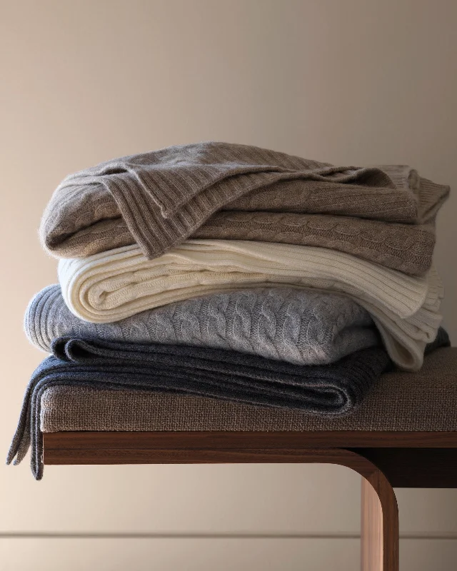 Veneto Cable Knit Cashmere Throw